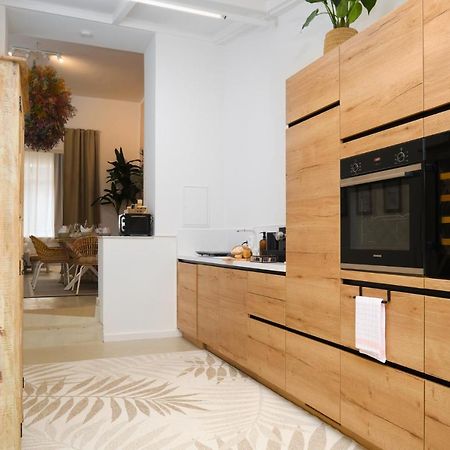 Park Avenue Apartments - Dom Mit Stil - Kueche - Parkplatz - Wlan - 65 Zoll Tv - Netflix Koln Bagian luar foto